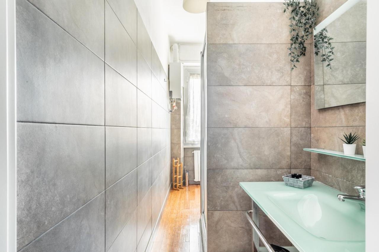 'Tribal House' Sansiro-Rhofiera-Duomo Apartment Milan Bagian luar foto